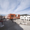 Bad Aibling City Hall / Behnisch Architekten Bad Aibling City Hall / Behnisch Architekten © David Matthiesen