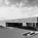 The House Cast in Liquid Stone / SPASM Design Architects The House Cast in Liquid Stone / SPASM Design Architects © Sebastian Zachariah