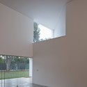 Migliari Guimarães House / DOMO Arquitetos Migliari Guimarães House / DOMO Arquitetos © Haruo Mikami