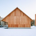 Dwelling House with Barn / Michael Meier Marius Hug Architekten Dwelling House with Barn / Michael Meier Marius Hug Architekten © Roman Keller