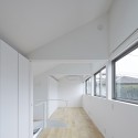 Long Window House / Another APARTMENT Long Window House / Another APARTMENT © Koichi Torimura