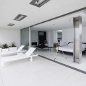 Flip Flop House / Dan Brunn Architecture Flip Flop House / Dan Brunn Architecture © Brandon Shigeta