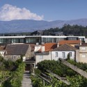 Vila Nova de Tazem Residential Building / Nuno Ladeiro + Marco Martins Vila Nova de Tazem Residential Building / Nuno Ladeiro + Marco Martins © FG+SG Architectural Photography