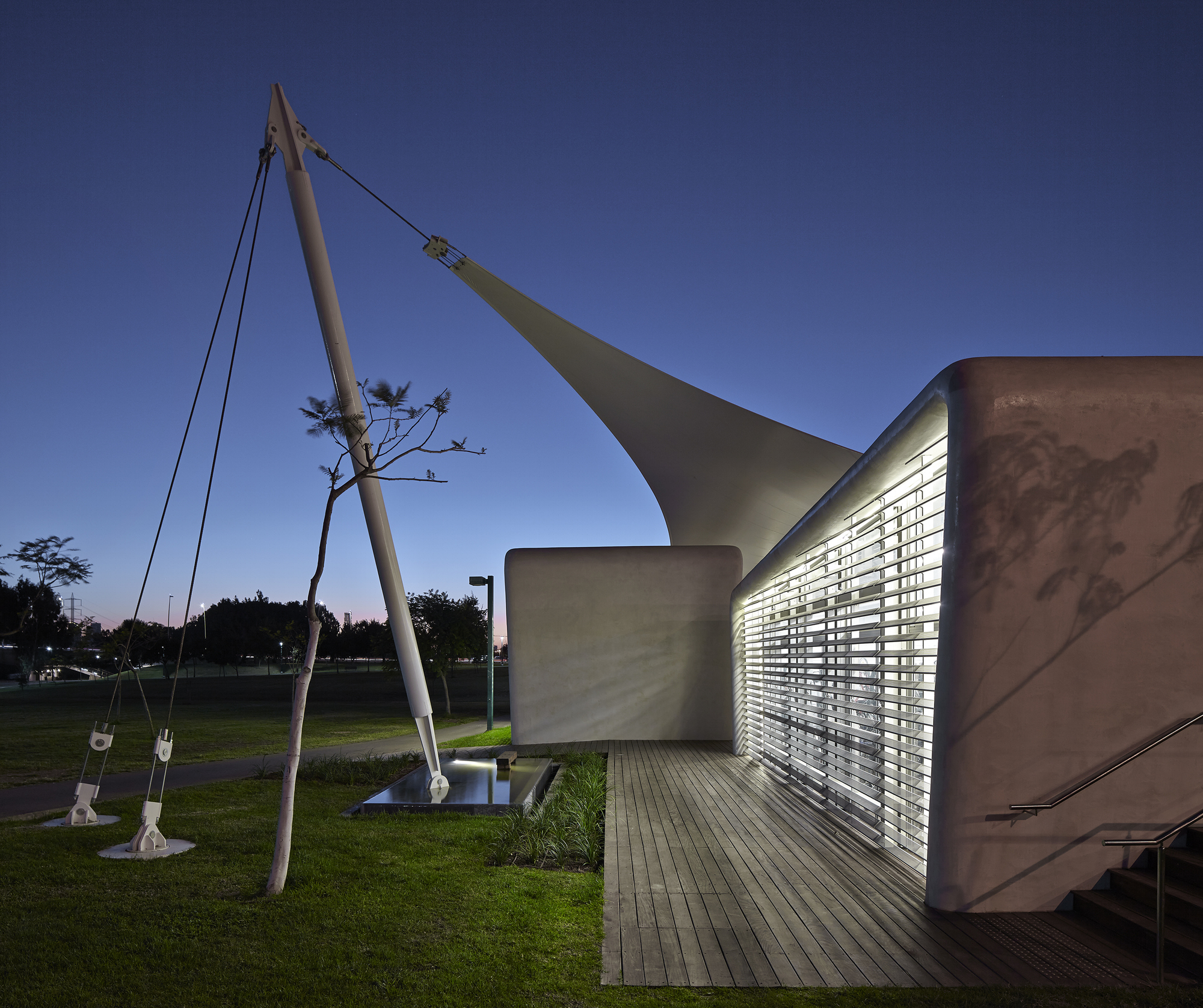Shneur House / Yoav Messer Architects Shneur House / Yoav Messer Architects © Amit Geron