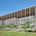 New University Library in Cayenne / rh+ architecture New University Library in Cayenne / rh+ architecture © Jean-Michel André