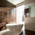 A House In The Woods / William Reue Architecture A House In The Woods / William Reue Architecture © Steve Freihon
