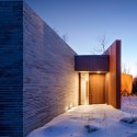 A House In The Woods / William Reue Architecture A House In The Woods / William Reue Architecture © Steve Freihon