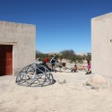 Centro Social Las Margaritas / Dellekamp Arquitectos + TOA Taller de Operaciones Ambientales + Comunidad de Aprendizaje Centro Social Las Margaritas / Dellekamp Arquitectos + TOA Taller de Operaciones Ambientales + Comunidad de Aprendizaje © Lara Becerra