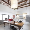 Conversión de una Antigua Nave Industrial a Vivienda Unifamiliar / Guim Costa Calsamiglia Conversión de una Antigua Nave Industrial a Vivienda Unifamiliar / Guim Costa Calsamiglia © Anton Briansó
