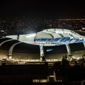 Iluminación de los Estadios de la Copa Mundial FIFA 2014 por Schréder Iluminación de los Estadios de la Copa Mundial FIFA 2014 por Schréder Arena das Dunas en Natal. Image Cortesía de Populous