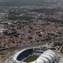 Iluminación de los Estadios de la Copa Mundial FIFA 2014 por Schréder Iluminación de los Estadios de la Copa Mundial FIFA 2014 por Schréder Arena das Dunas en Natal. Image Cortesía de Populous